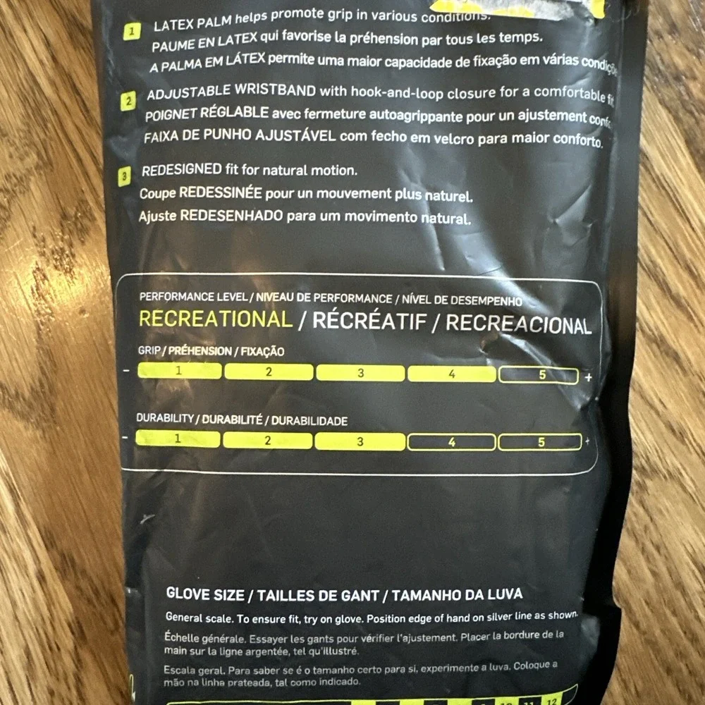 Nike GK Match Youth Soccer Goalkeeper Gloves Black White Red Size 8 CQ7795-101